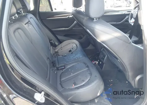 2018 BMW X1 xDrive28I z USA, uszkodzony, nr VIN WBXHT3C38J5L29778